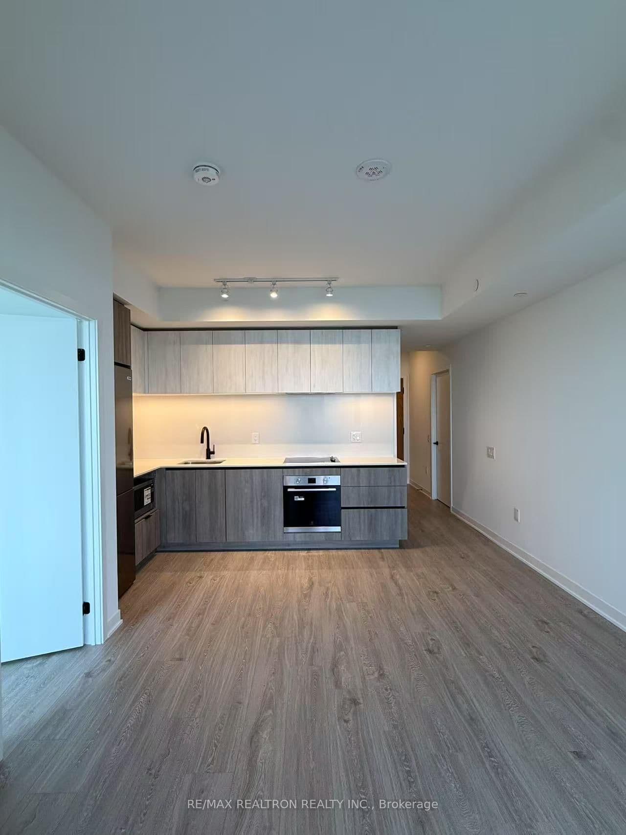 2495 Eglinton Avenue W, Unit 1402