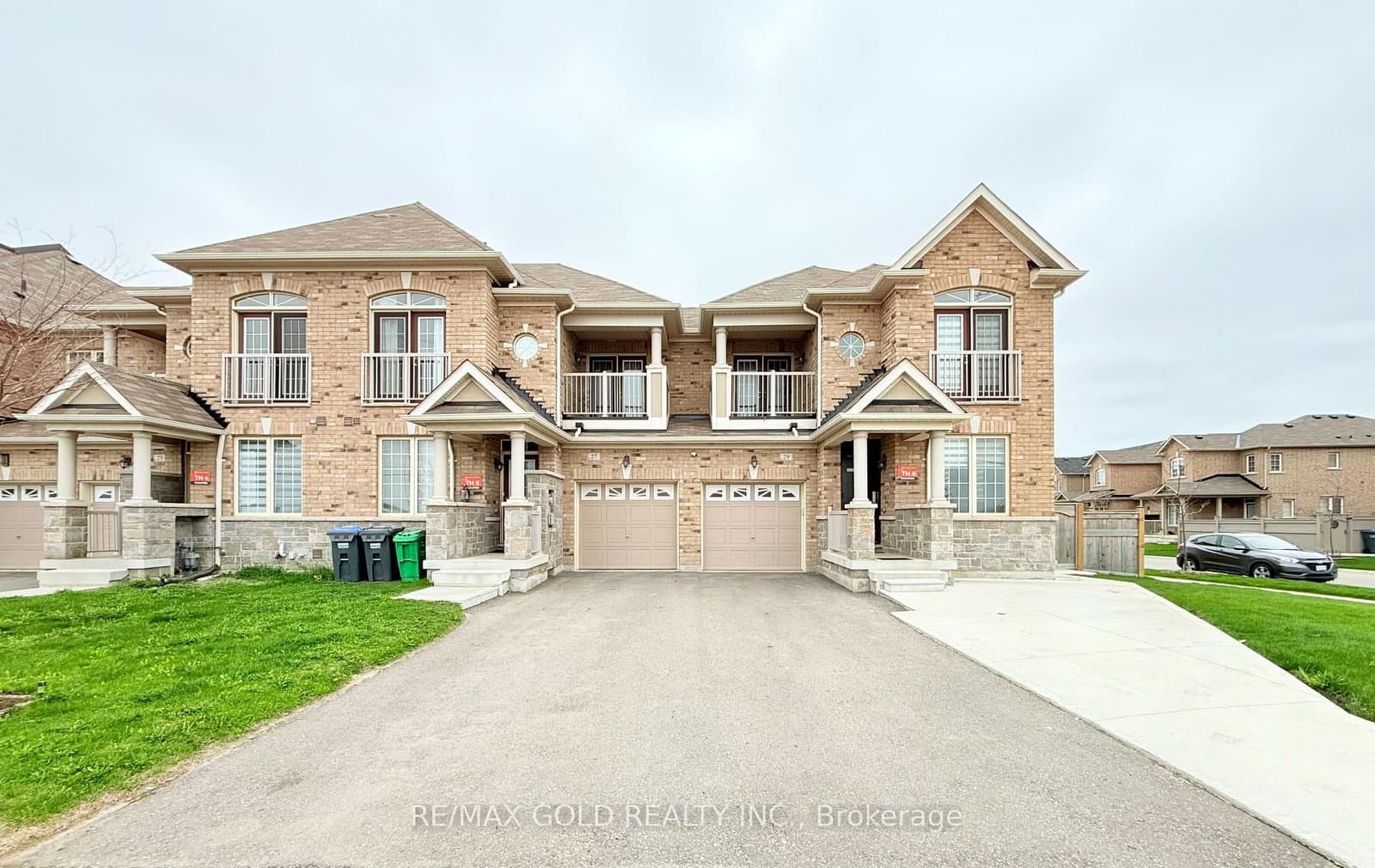 27 Enclave Trail