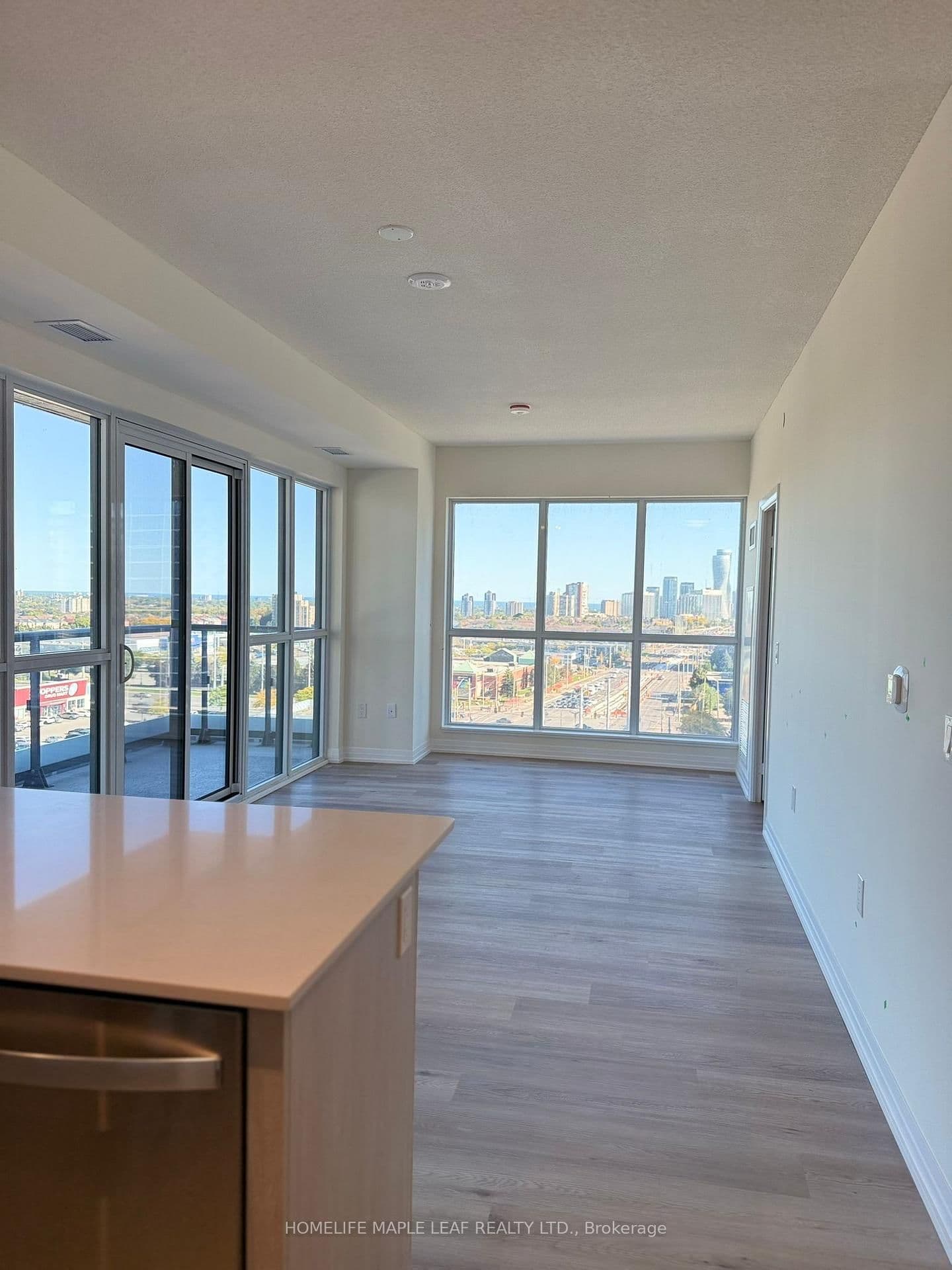 15 Watergarden Drive, Unit 901