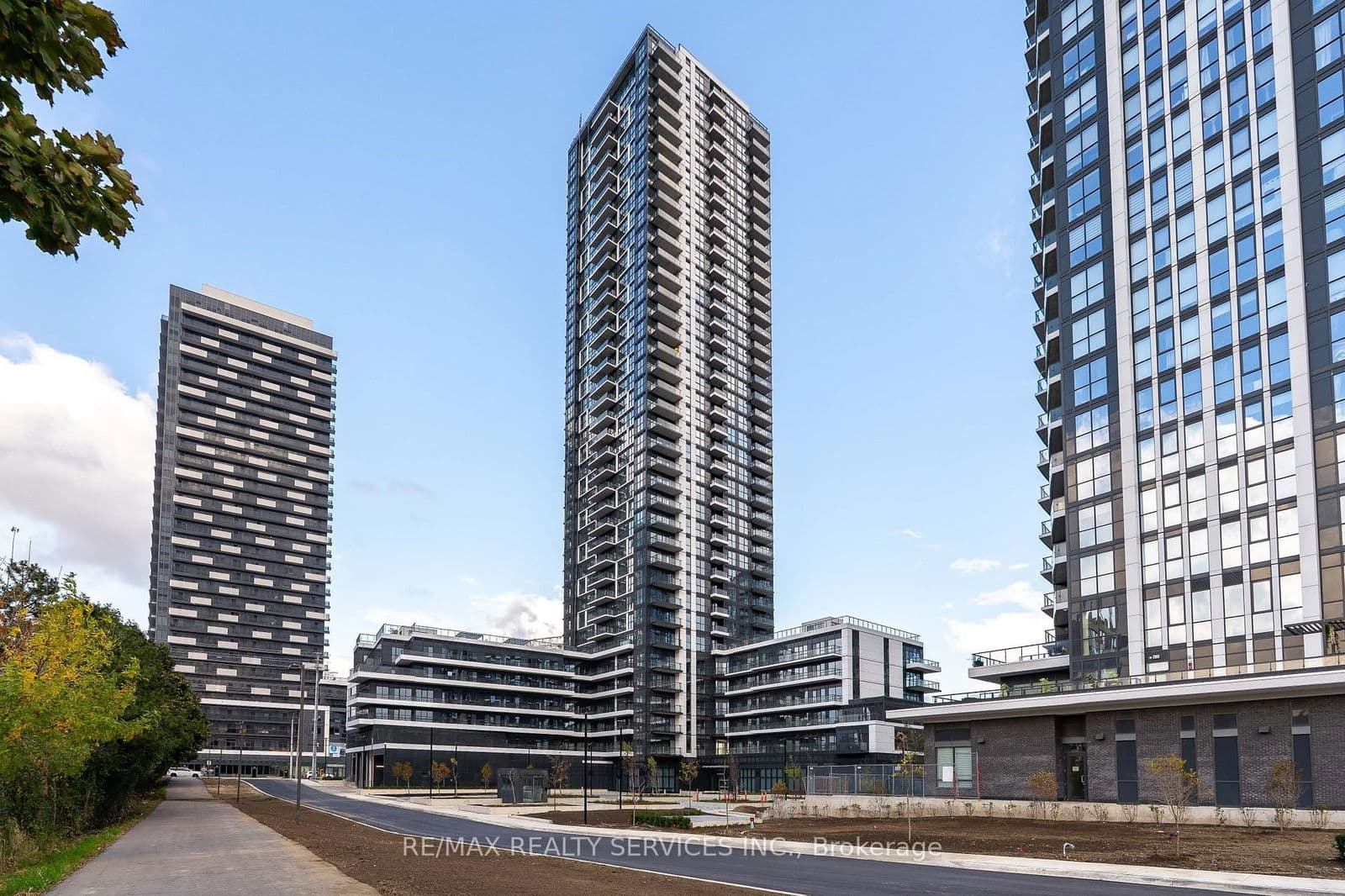 15 Watergarden Drive, Unit 2601