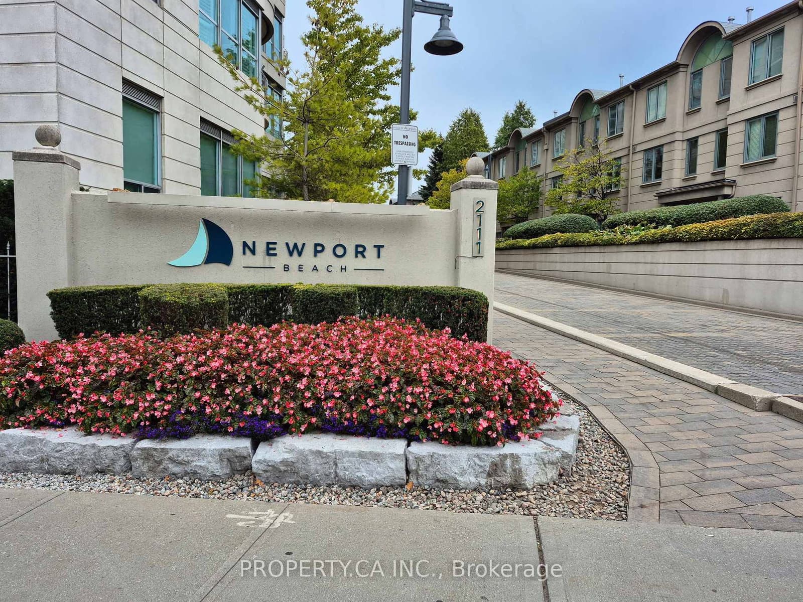 #Th7 - 2111 Lake Shore Boulevard W