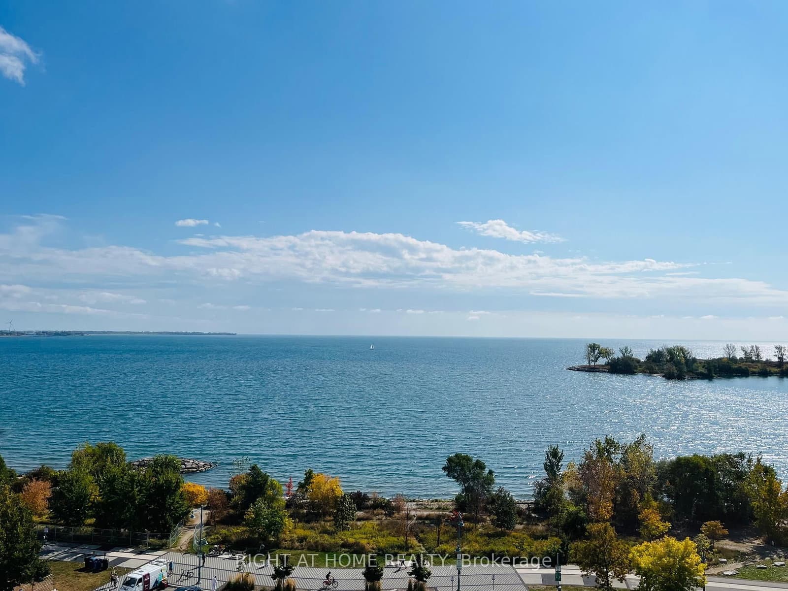 #LPH19 - 2095 Lake Shore Boulevard W