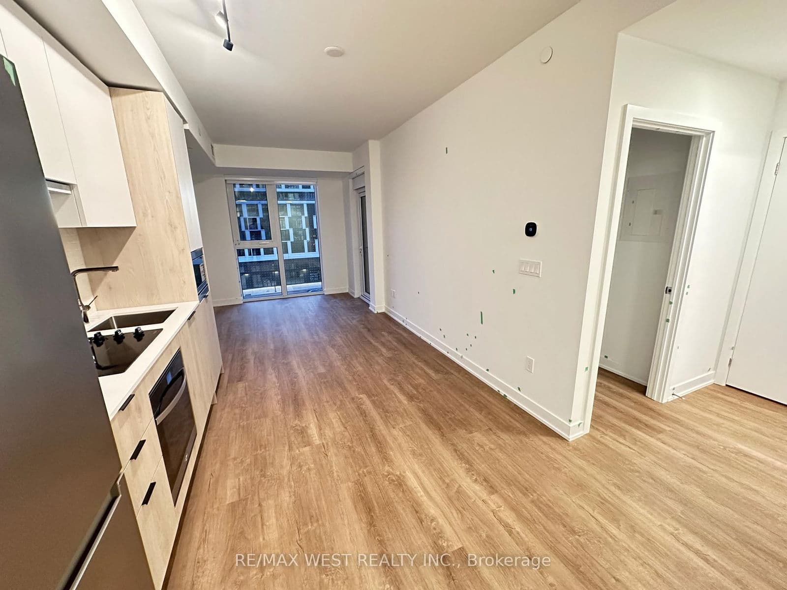 1007 The Queensway Avenue, Unit 429