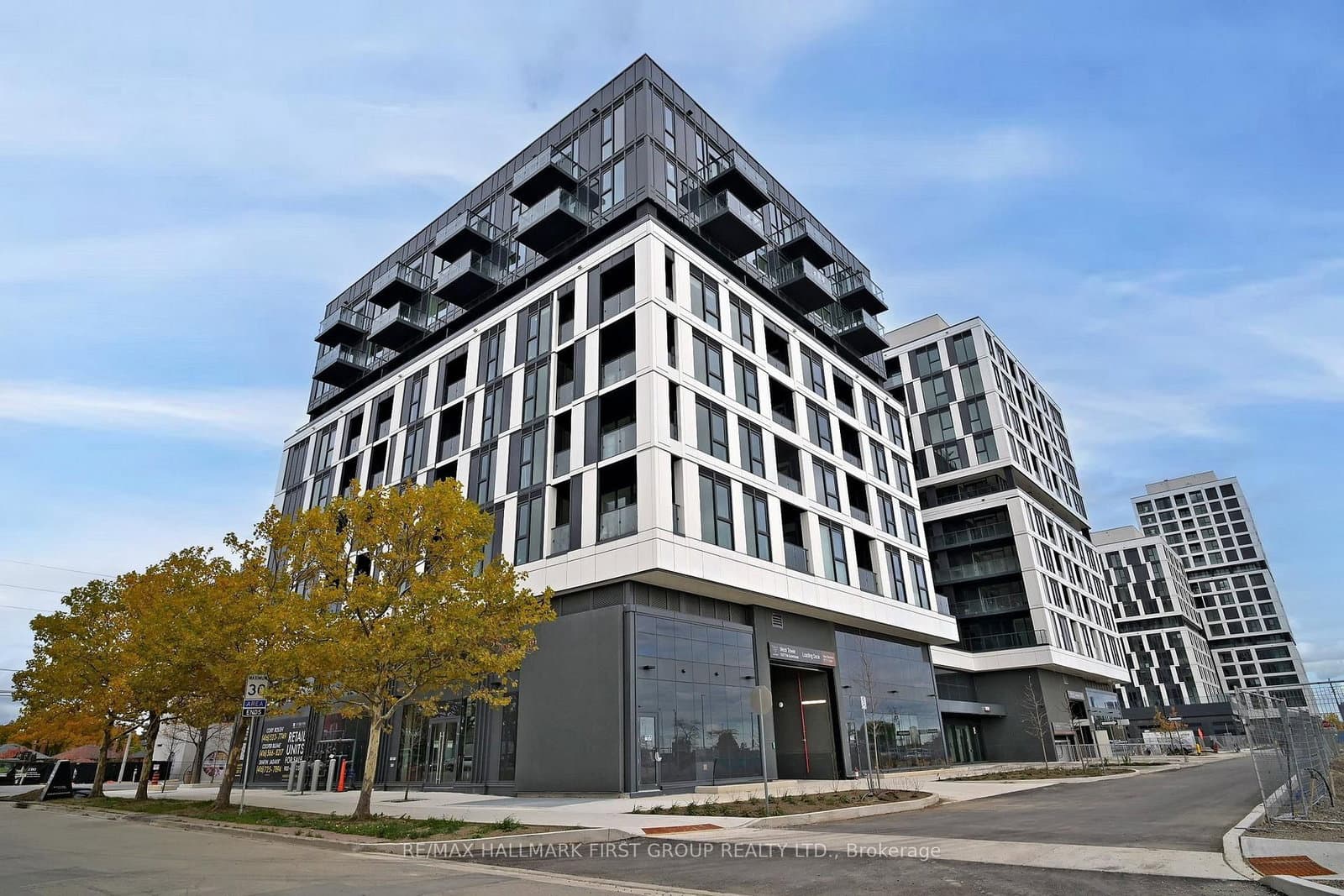 1037 The Queensway Avenue, Unit 420