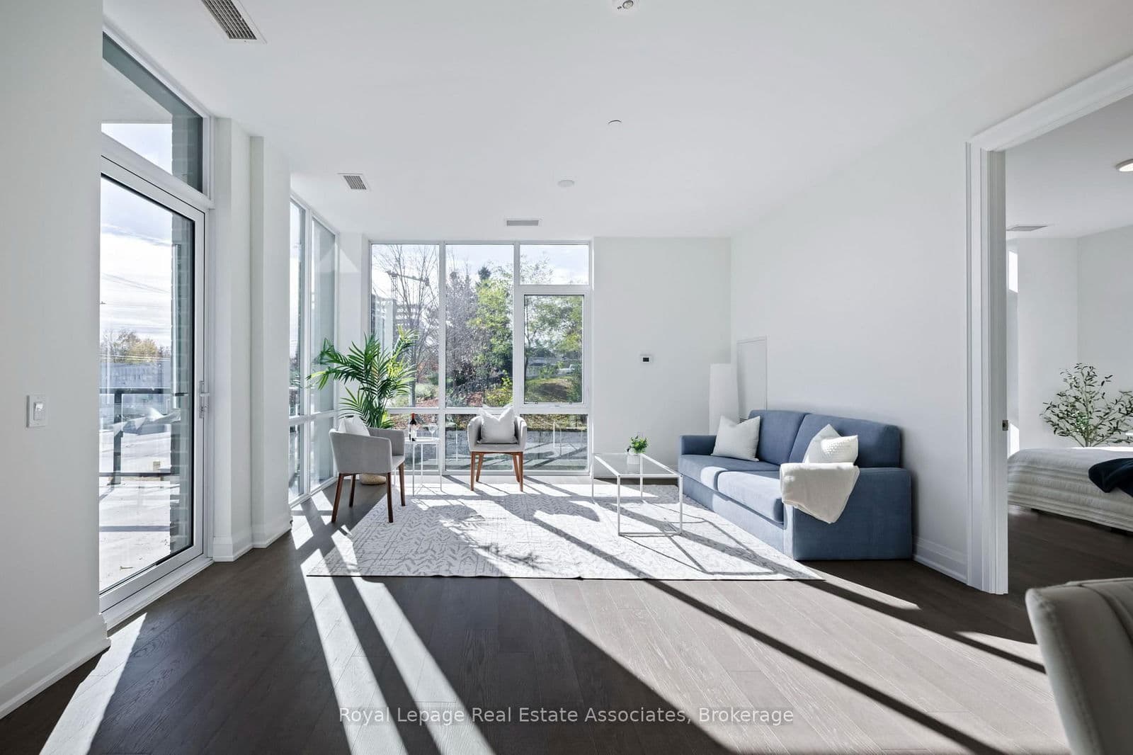 #209 - 42 Mill Street