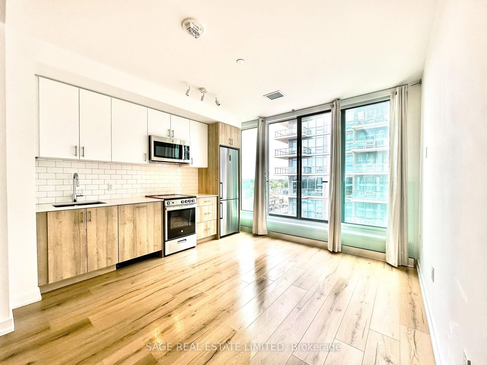 1195 The Queensway, Unit 609