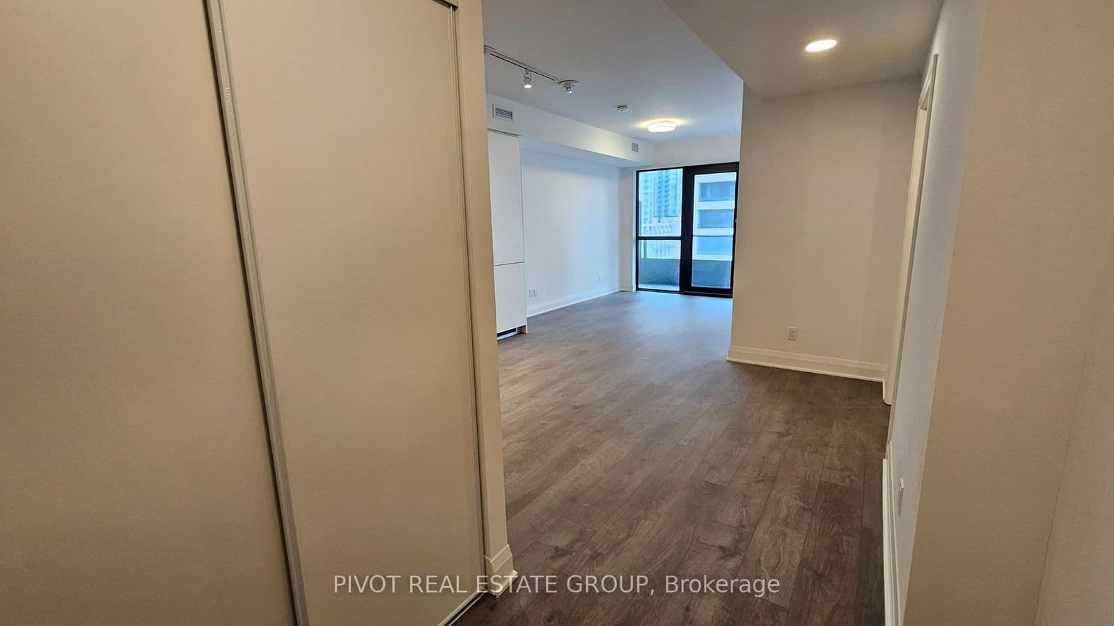 2 Erskine Road, Unit 1006