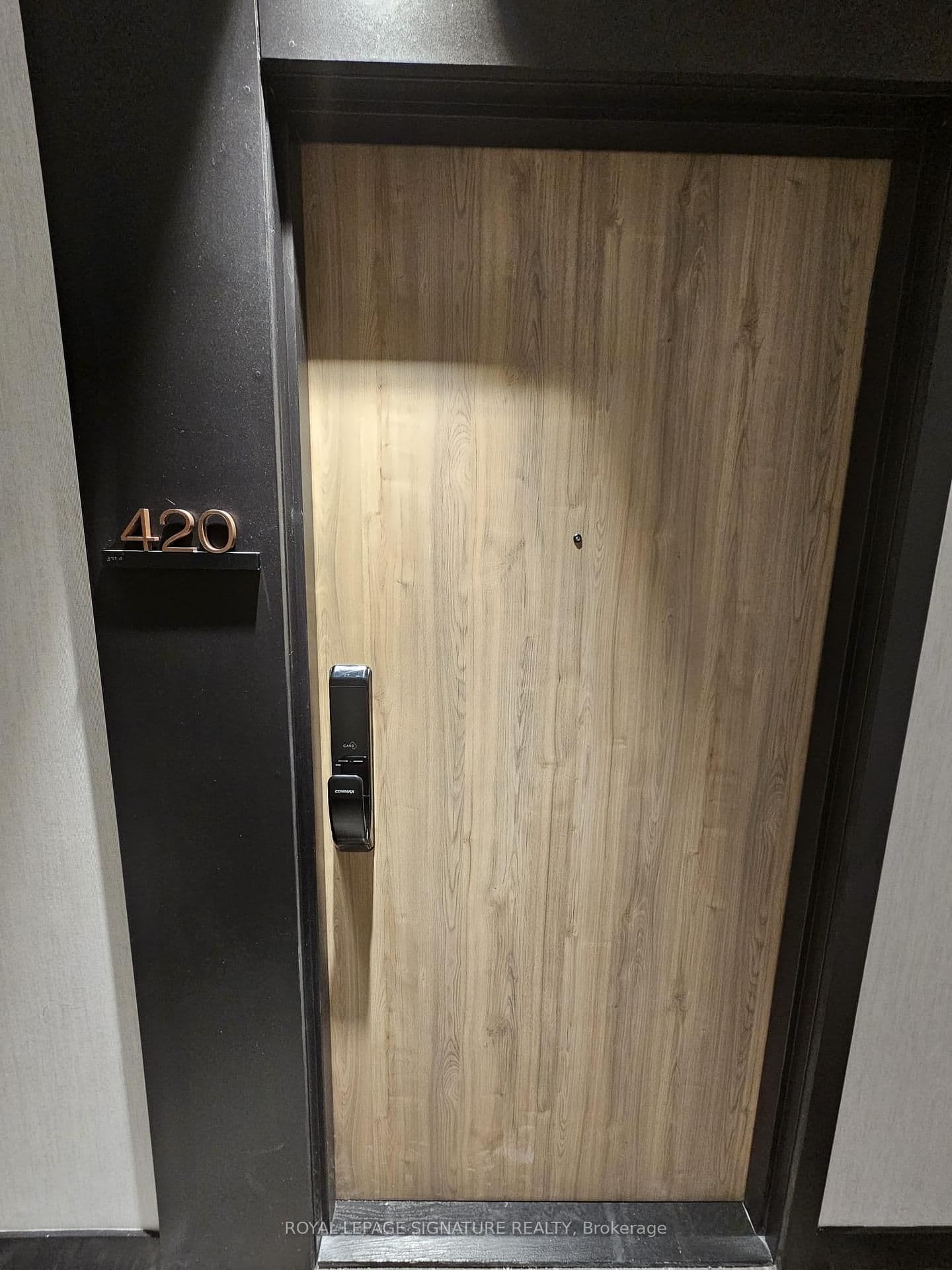 1 Fairview Road E, Unit 420