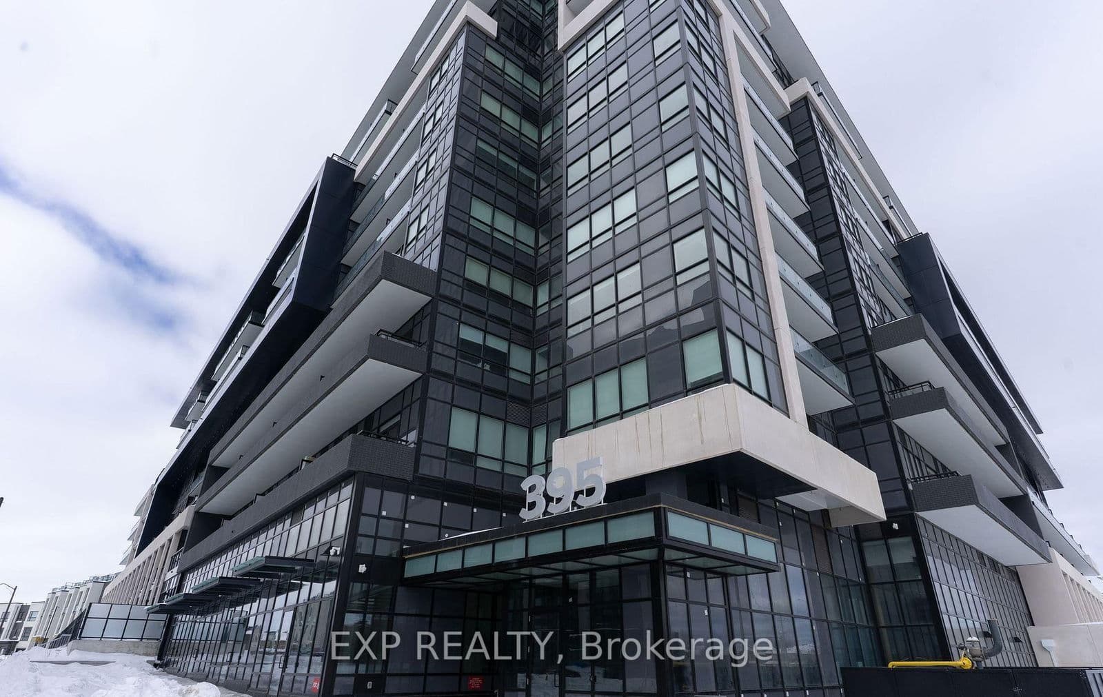 395 Dundas Street W, Unit 628