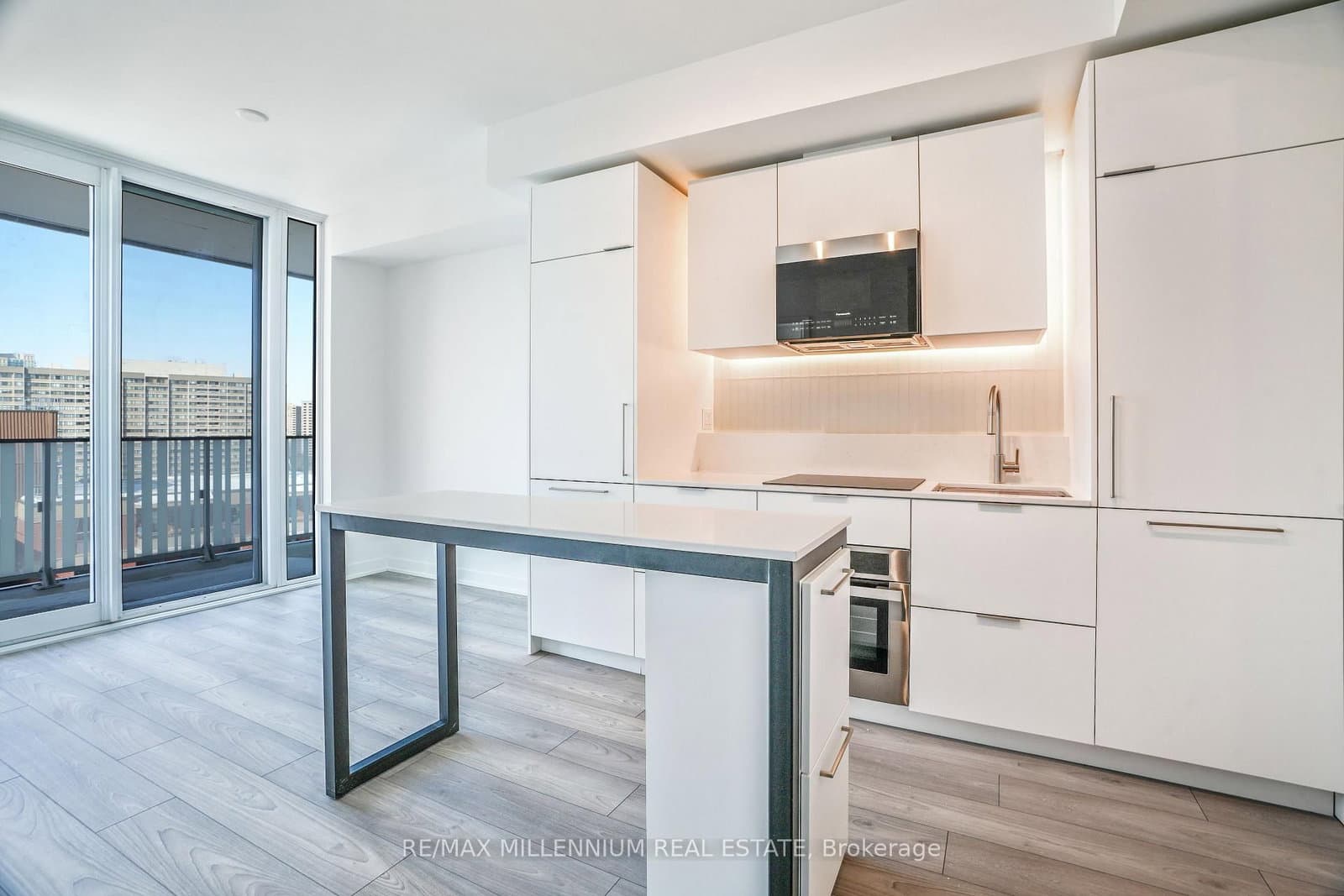 1 FAIRVIEW Road E, Unit 1107