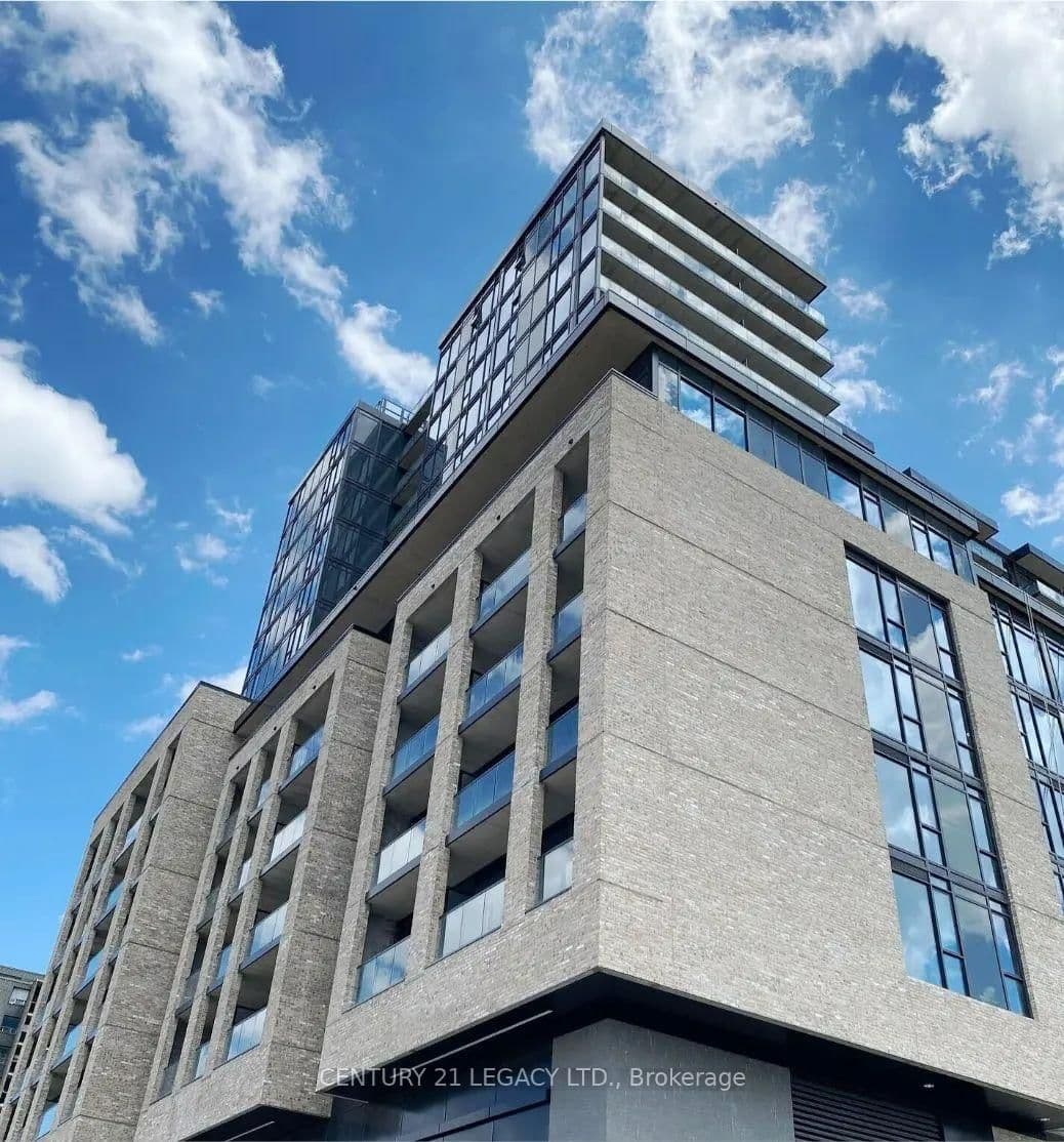 #821 - 86 Dundas Street E