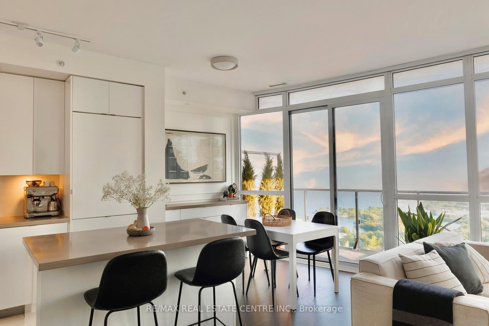 59 Annie Craig Drive, Unit 3005