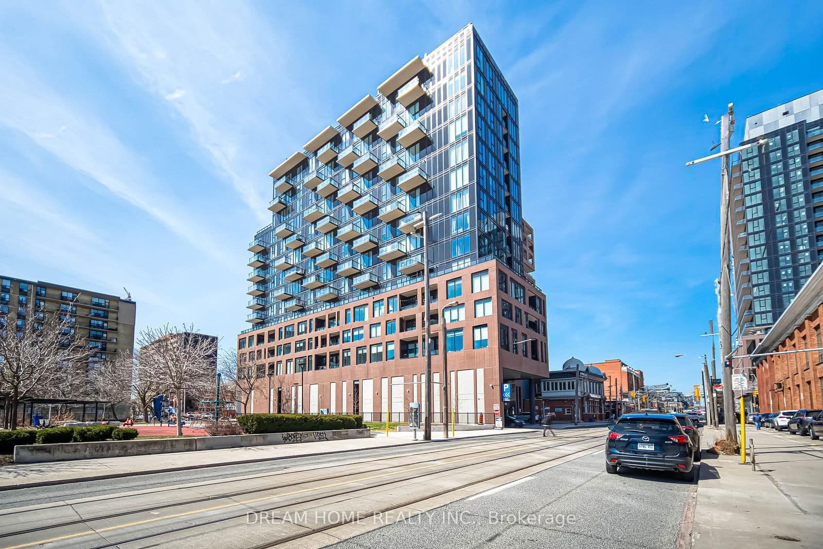 #1110 - 270 Dufferin Street