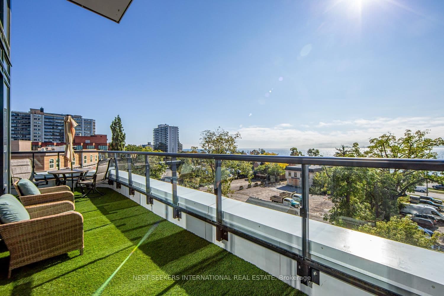 370 Martha Street, Unit 403