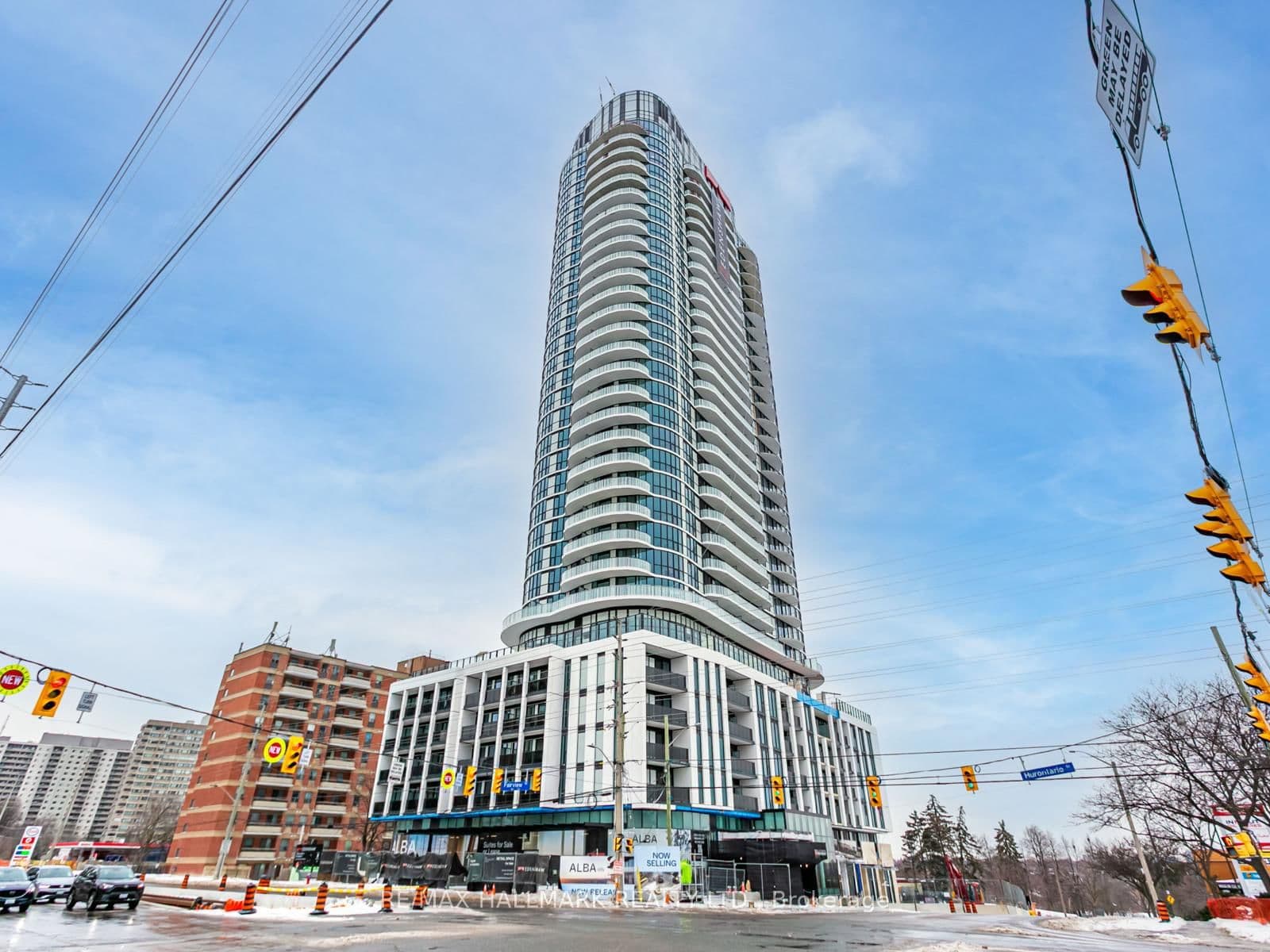 1 Fairview Road E, Unit 408