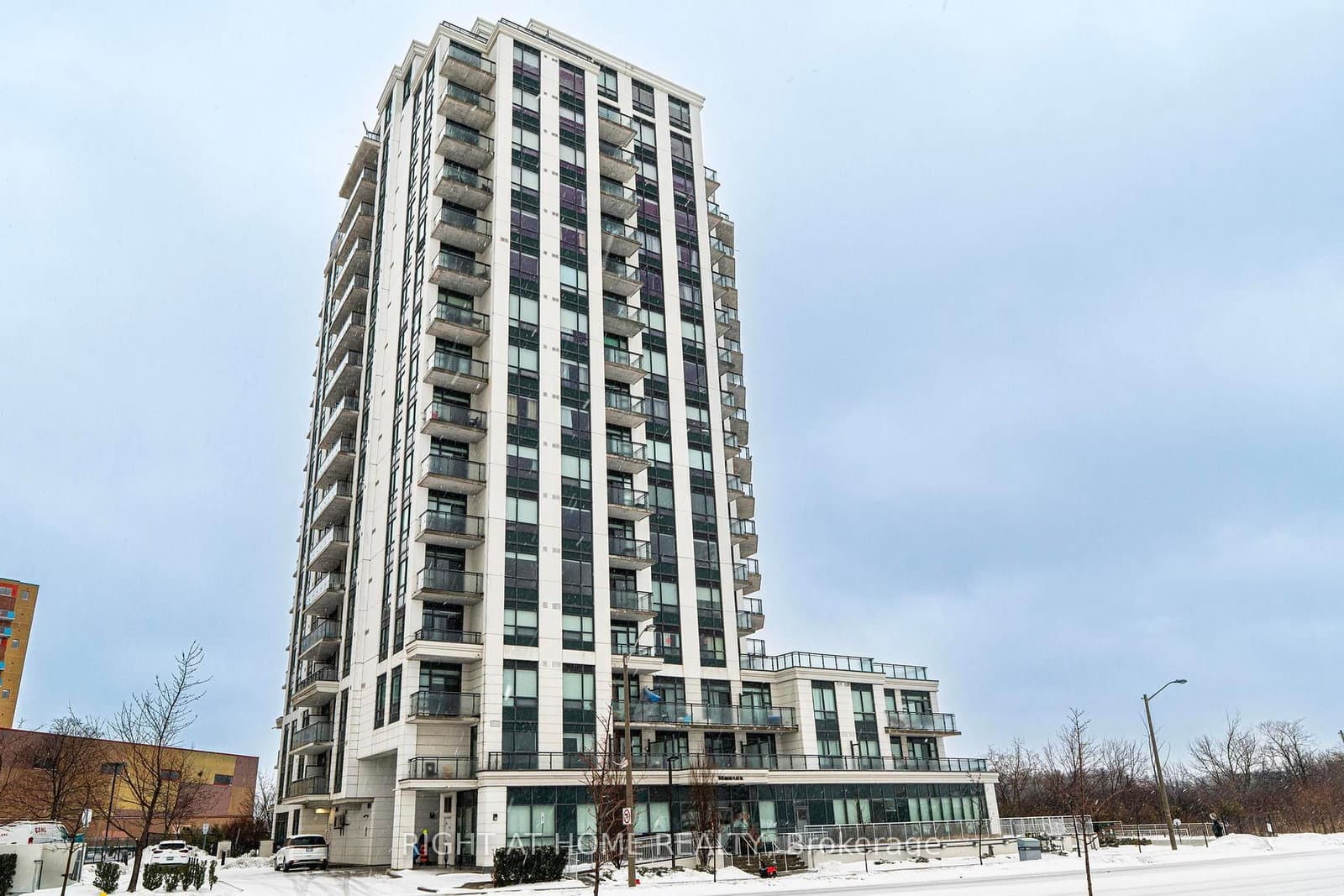 #1402 - 840 Queens Plate Drive