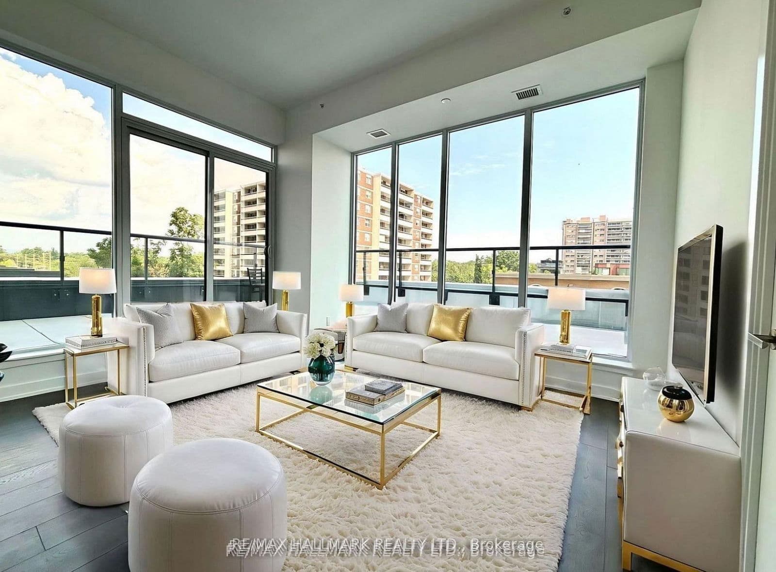 #402 - 370 Martha Street