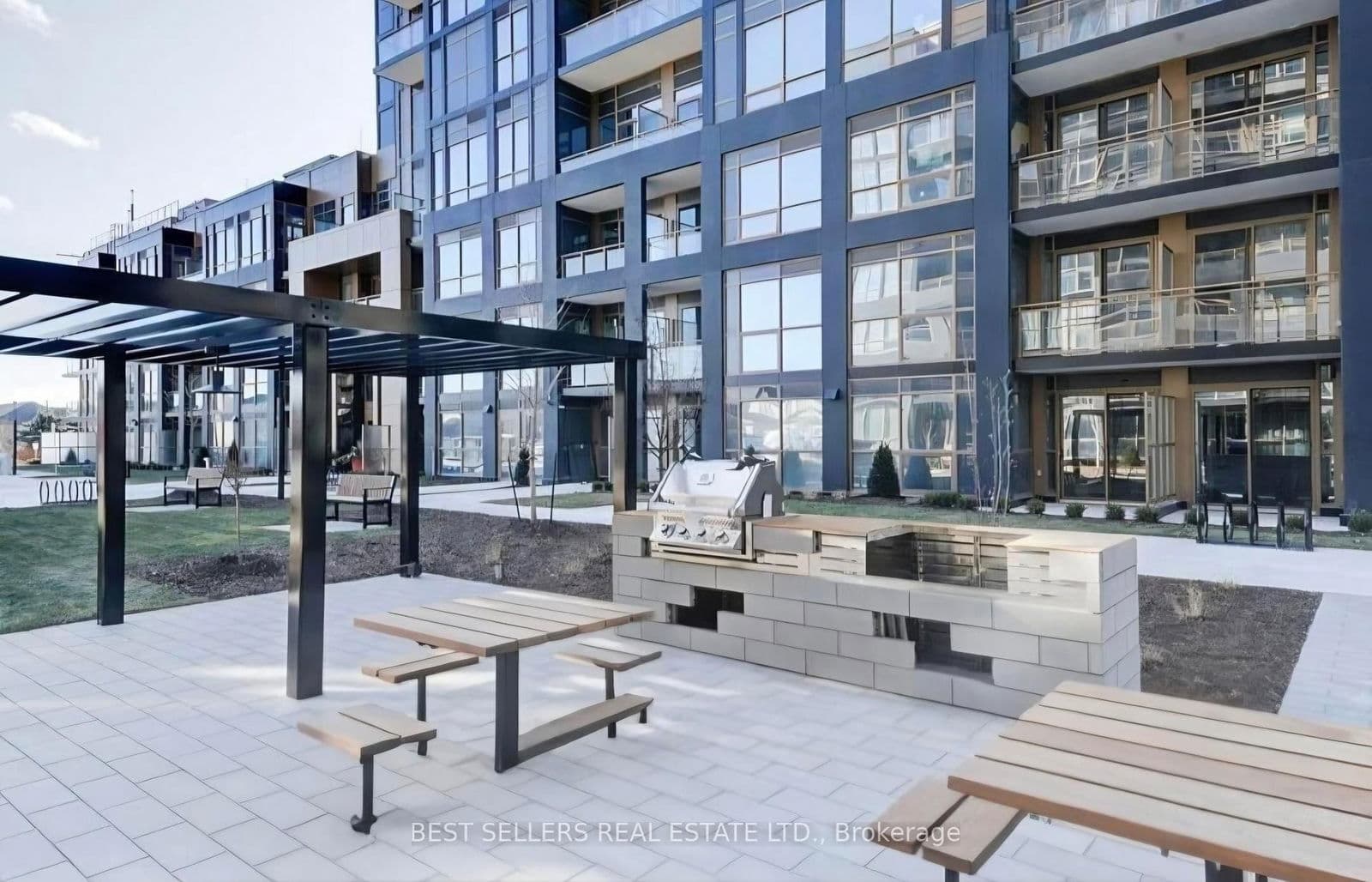 #612 - 2333 KHALSA Gate