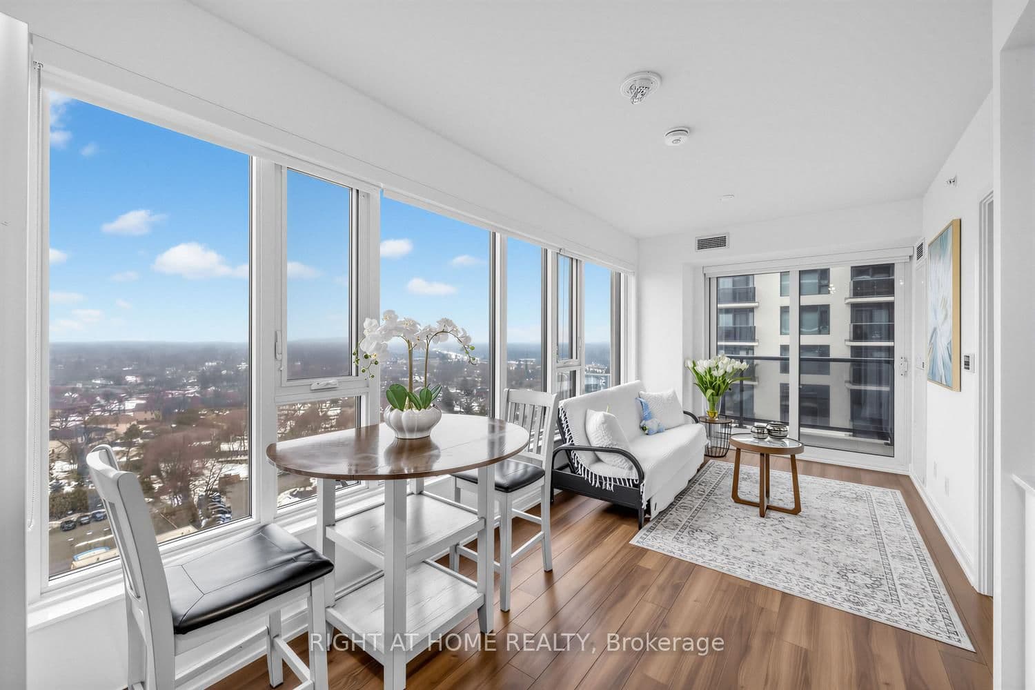 #1404 - 30 Samuel Wood Way