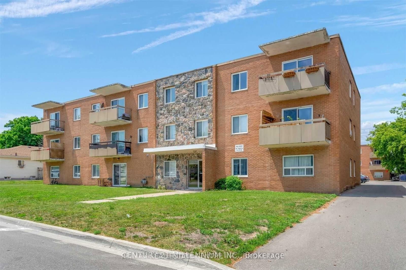 #101 - 9 Princess Street