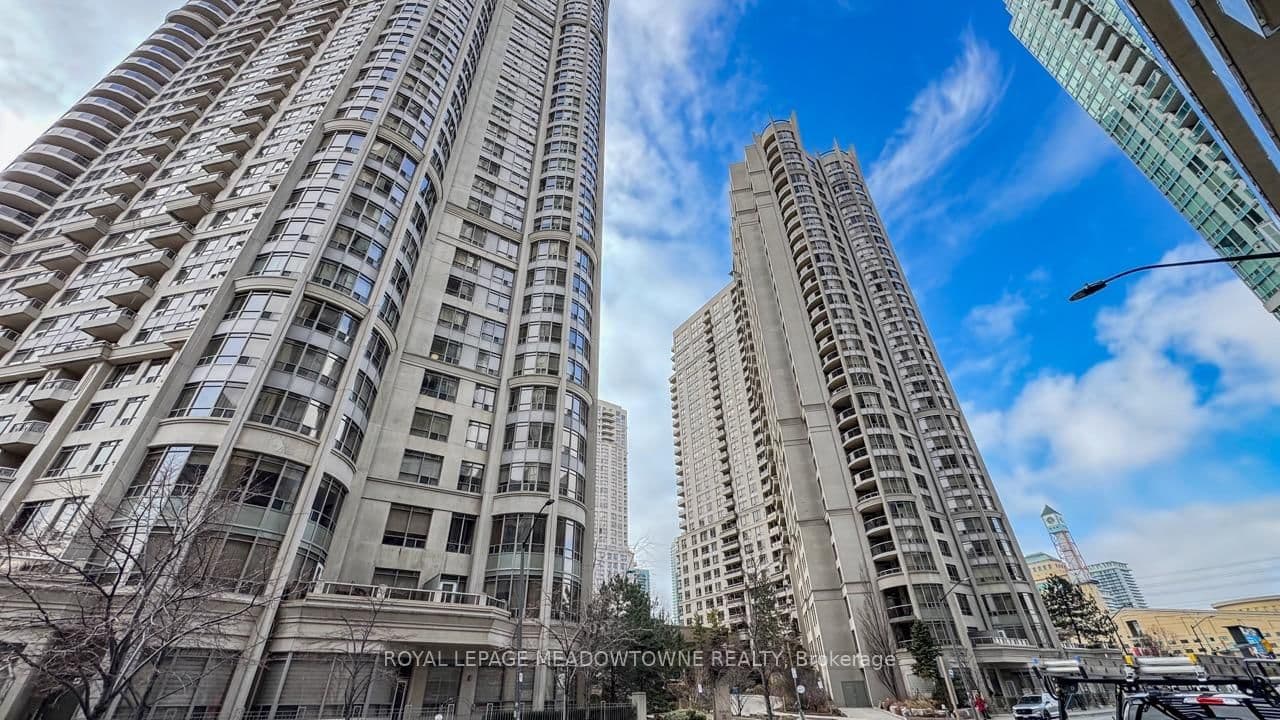 #927 - 3888 Duke Of York Boulevard