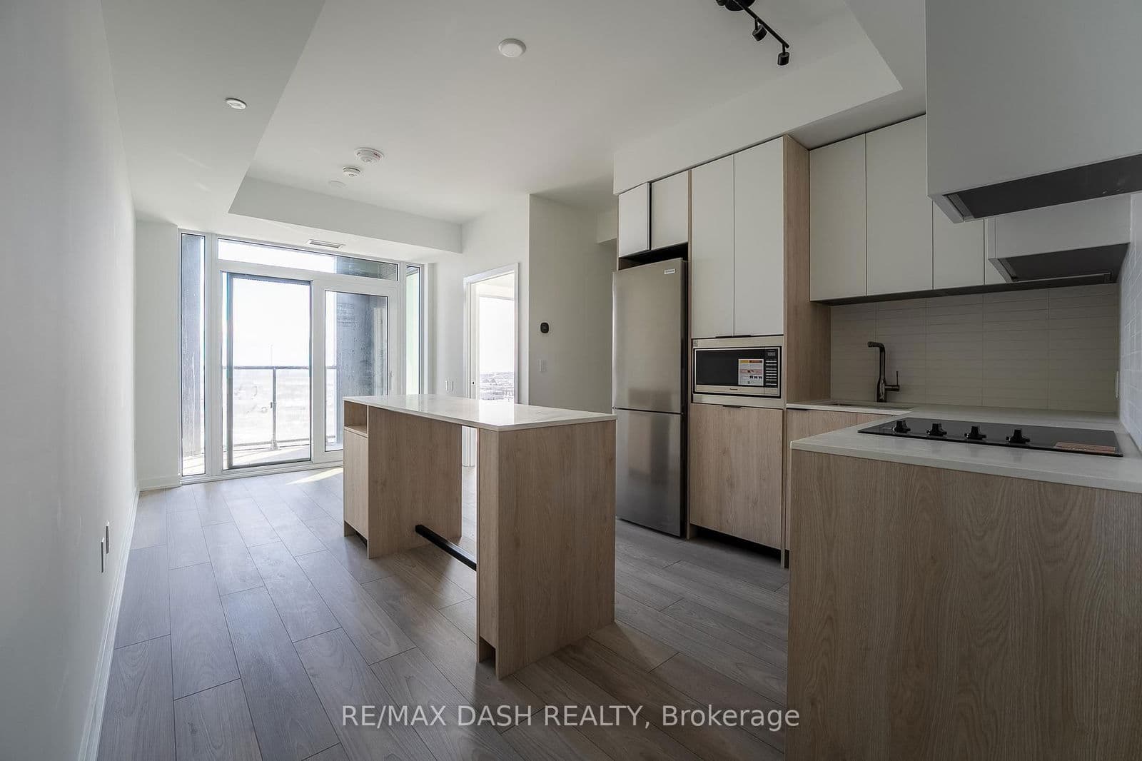 1007 THE QUEENSWAY Avenue, Unit 1407