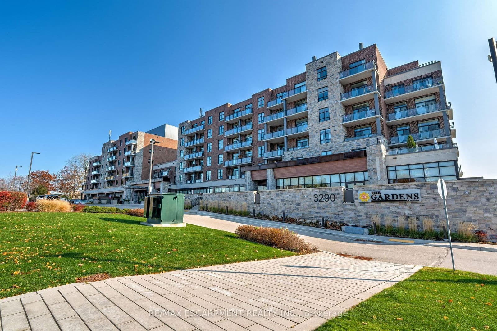 #106 - 3290 New Street