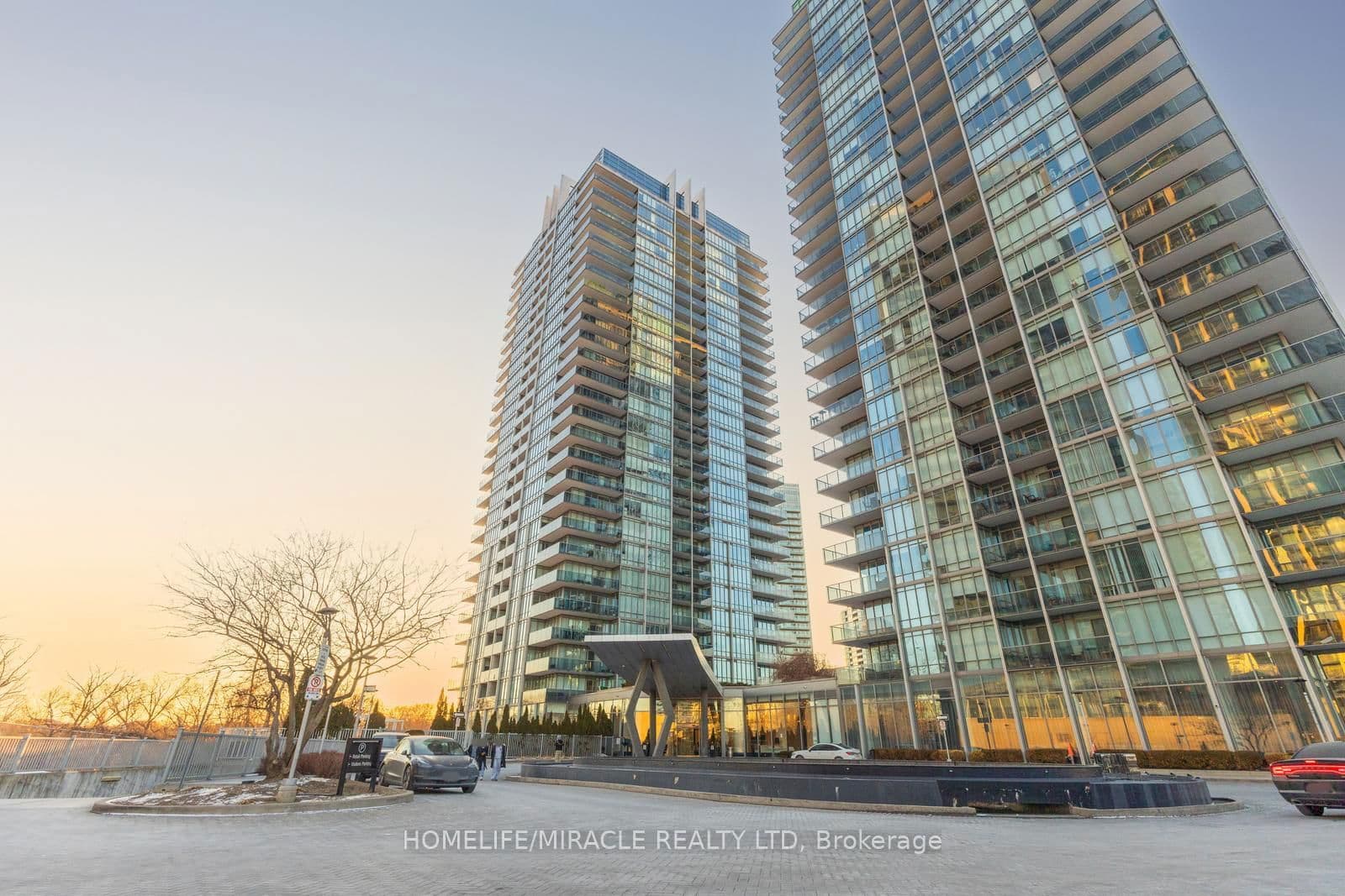 #2202 - 90 Park Lawn Road