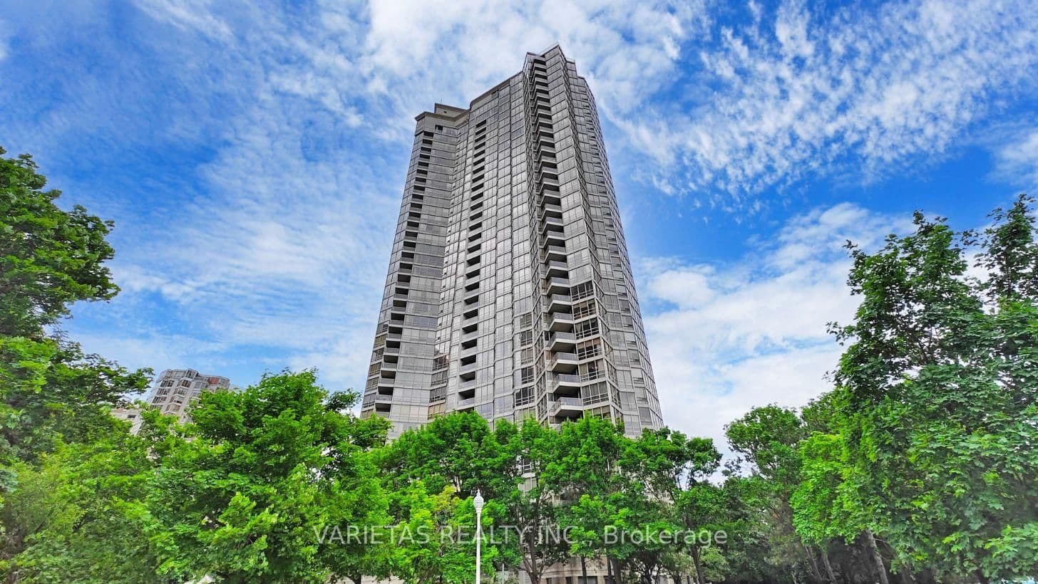 #702 - 45 Kingsbridge Garden Circle