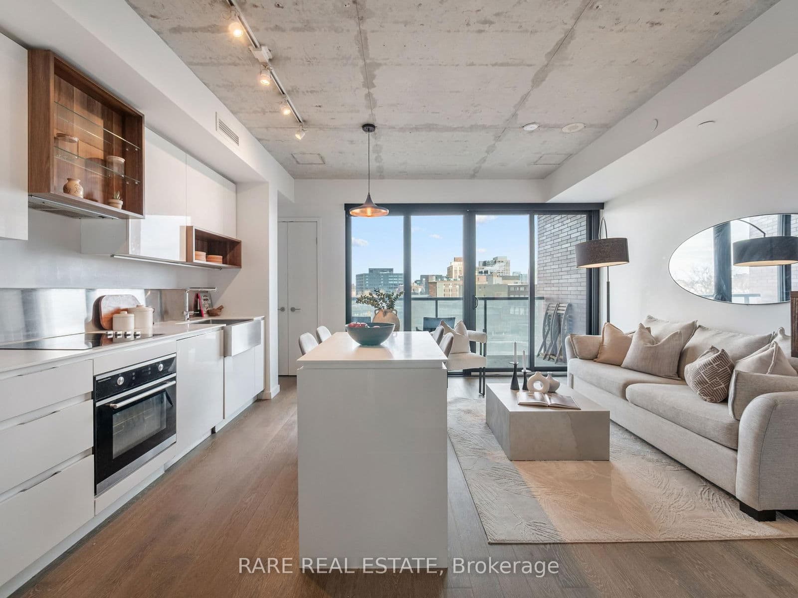 #608 - 383 Sorauren Avenue