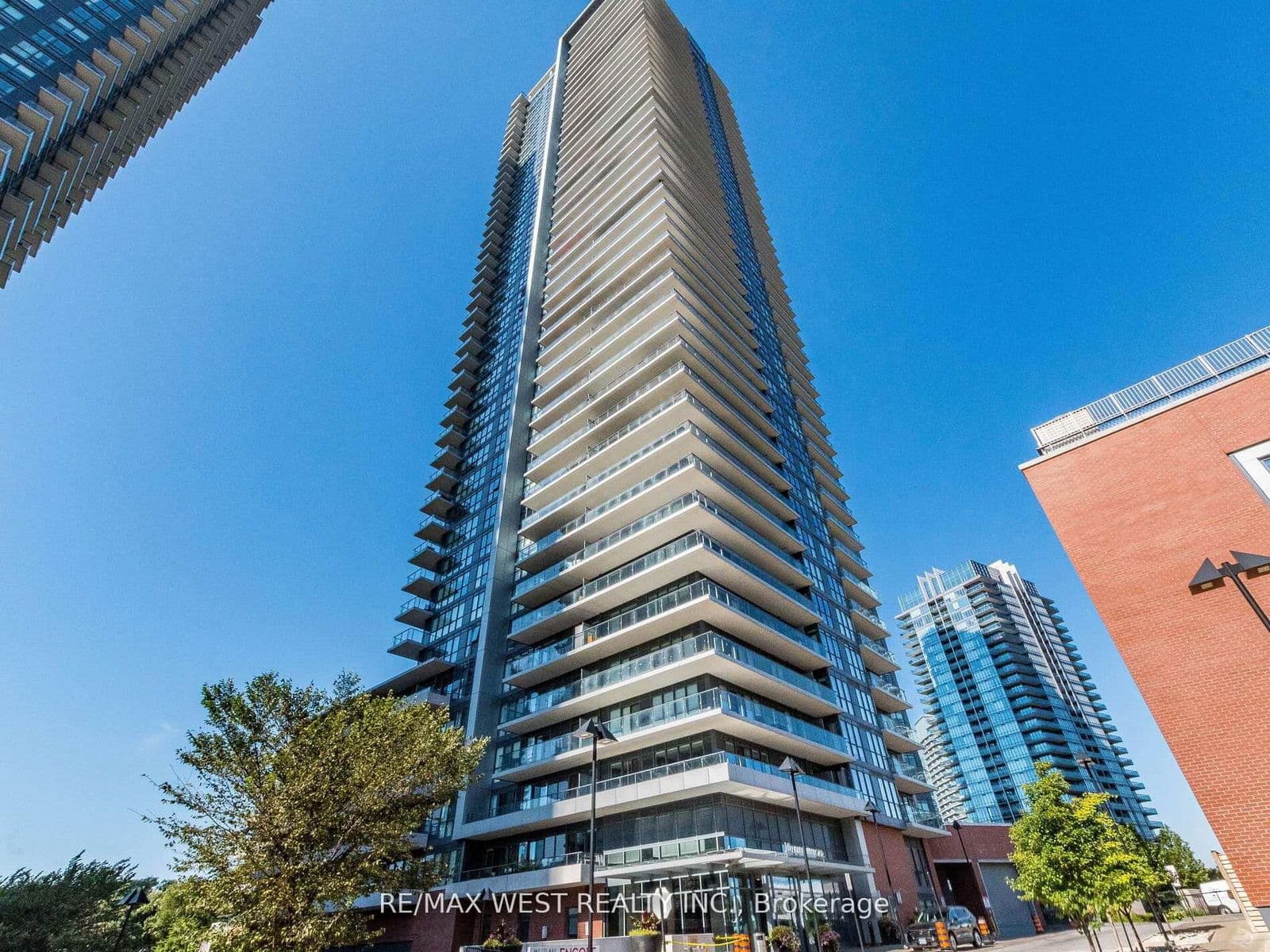#602 - 10 Park Lawn Road