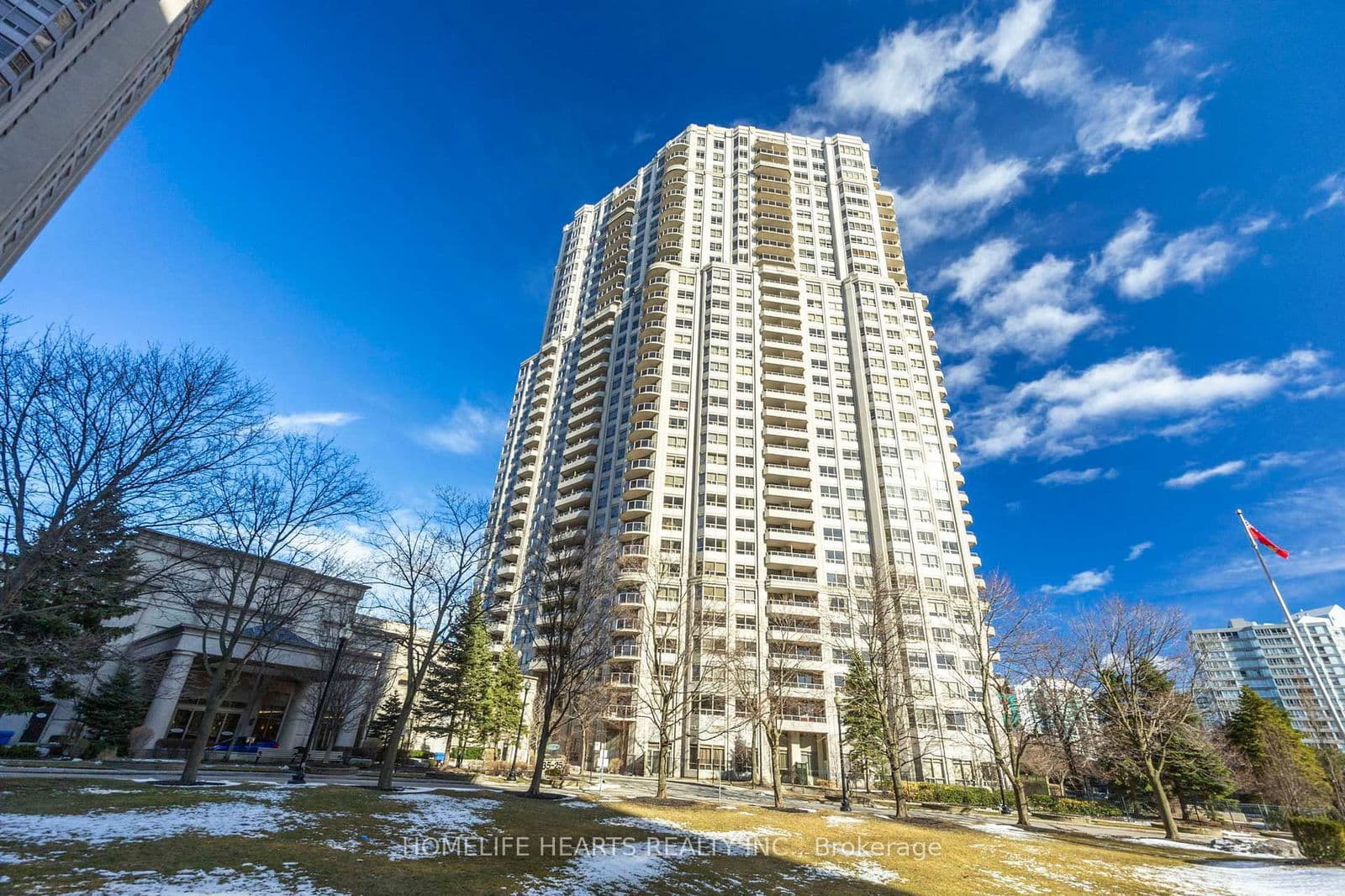 #1221 - 25 Kingsbridge Garden Circle