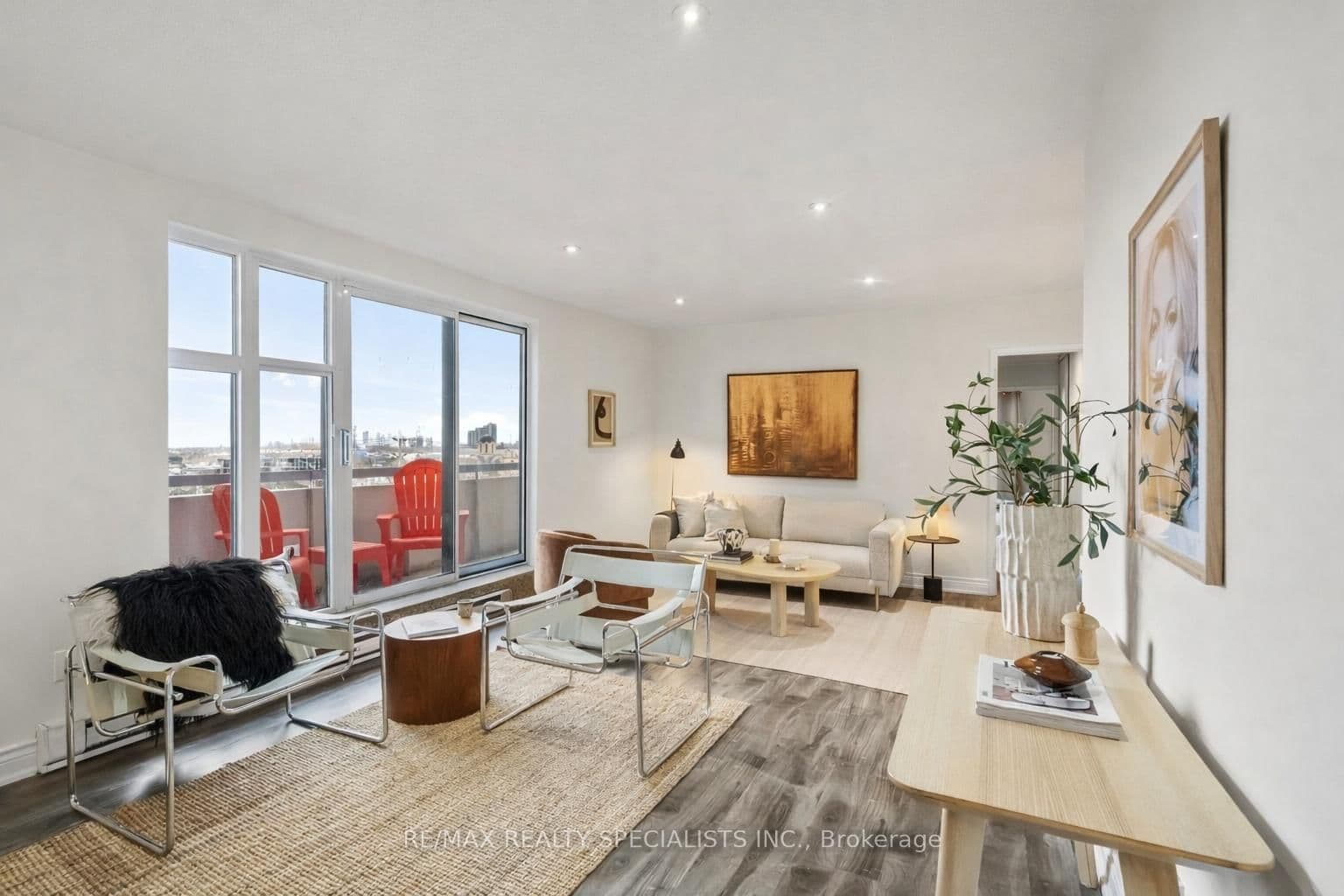 #602 - 3025 Queen Frederica Drive