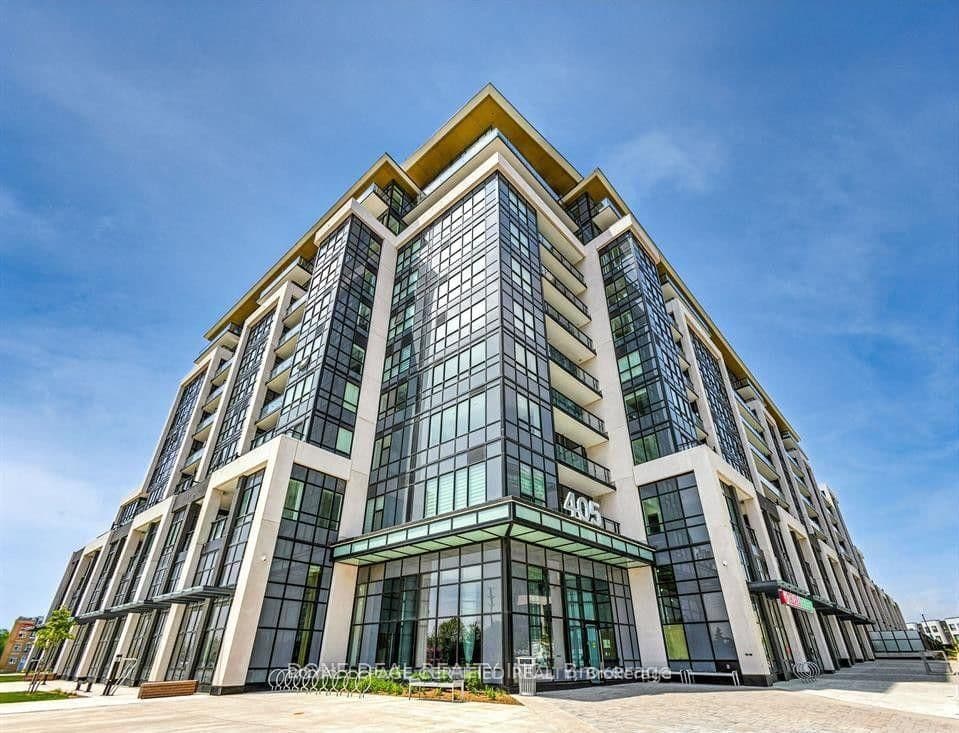 405 Dundas Street W, Unit 722