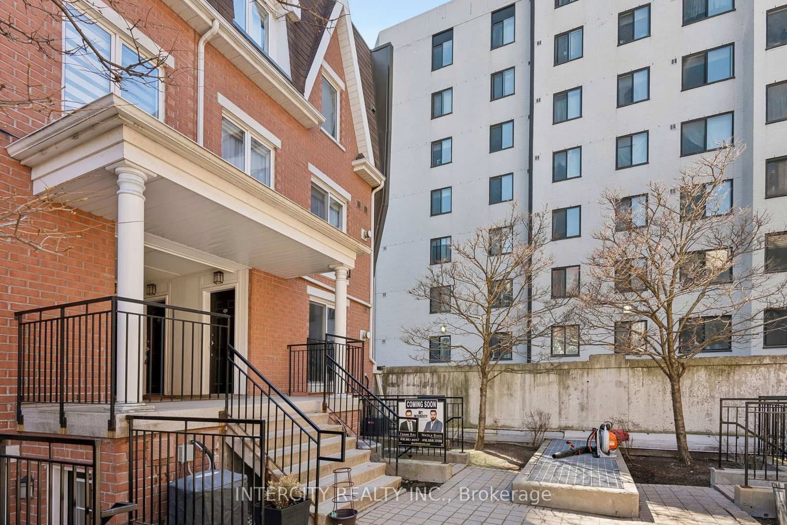 #741 - 10 Laidlaw Street