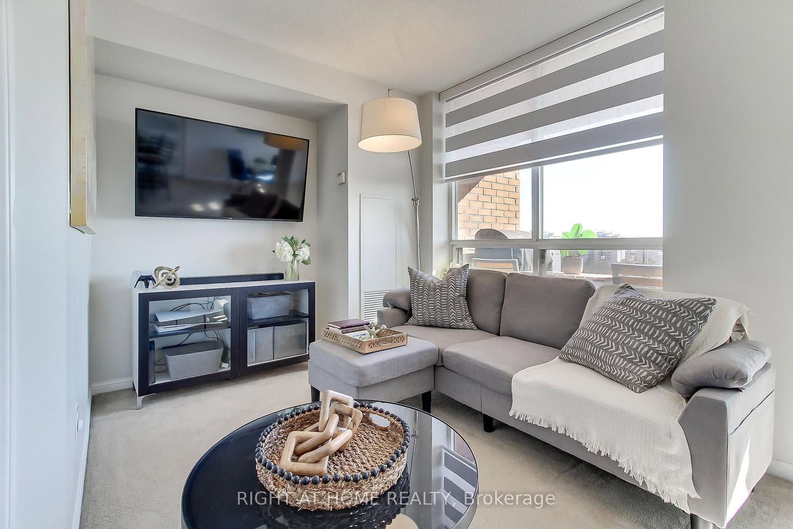 #1002 - 1140 Parkwest Place