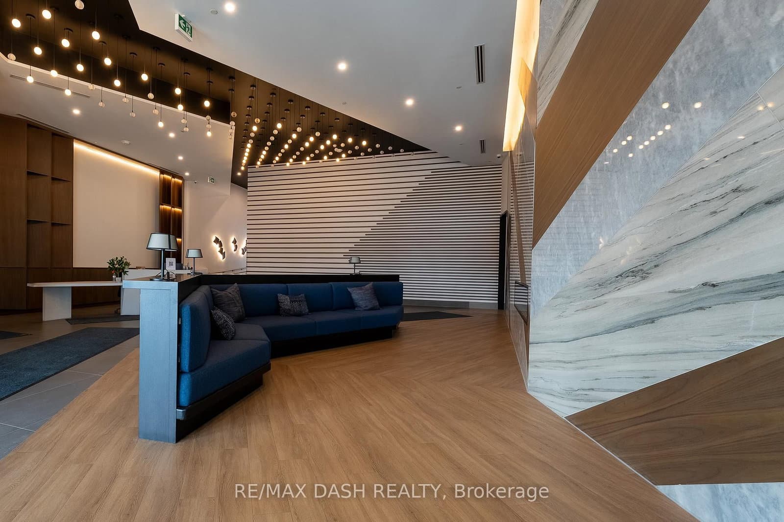 1037 THE QUEENSWAY Avenue, Unit 1006