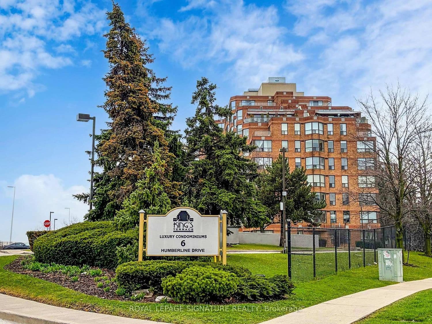 #303 - 6 Humberline Drive