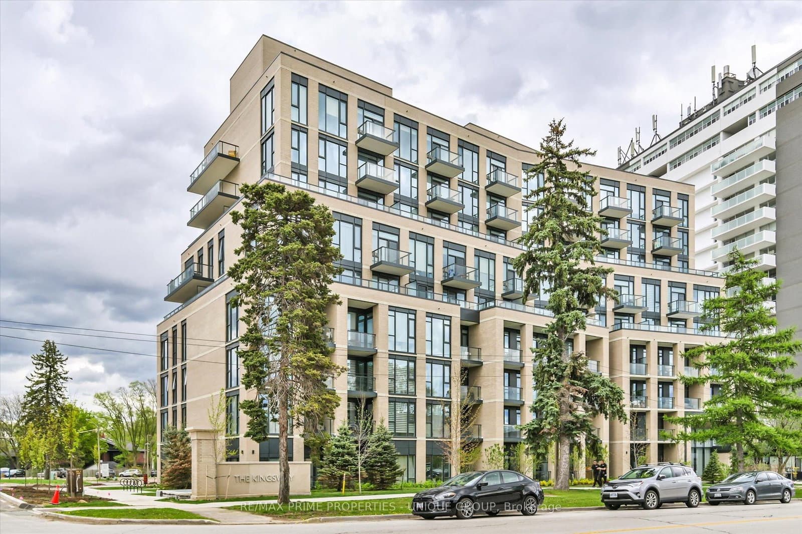 #322 - 293 The Kingsway