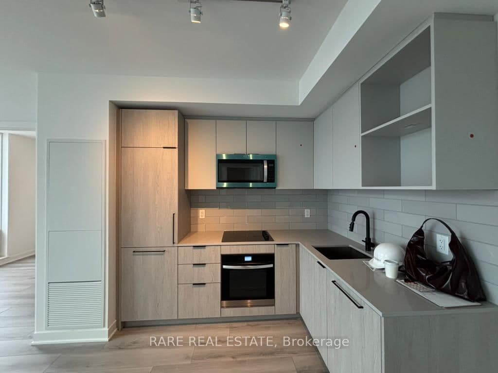 1185 Dupont Street, Unit 727