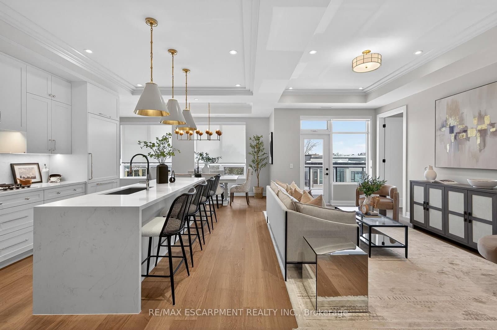 123 Maurice Drive, Unit 401