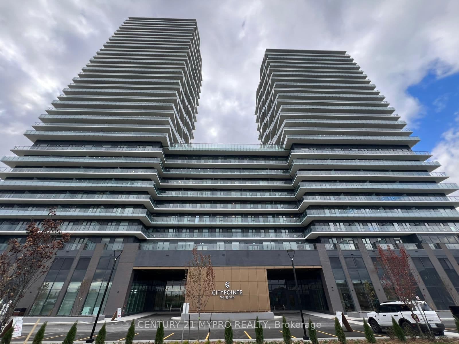 15 Skyridge Drive, Unit 1816