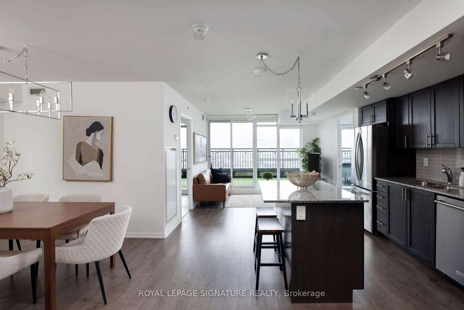 #726 - 3091 Dufferin Street