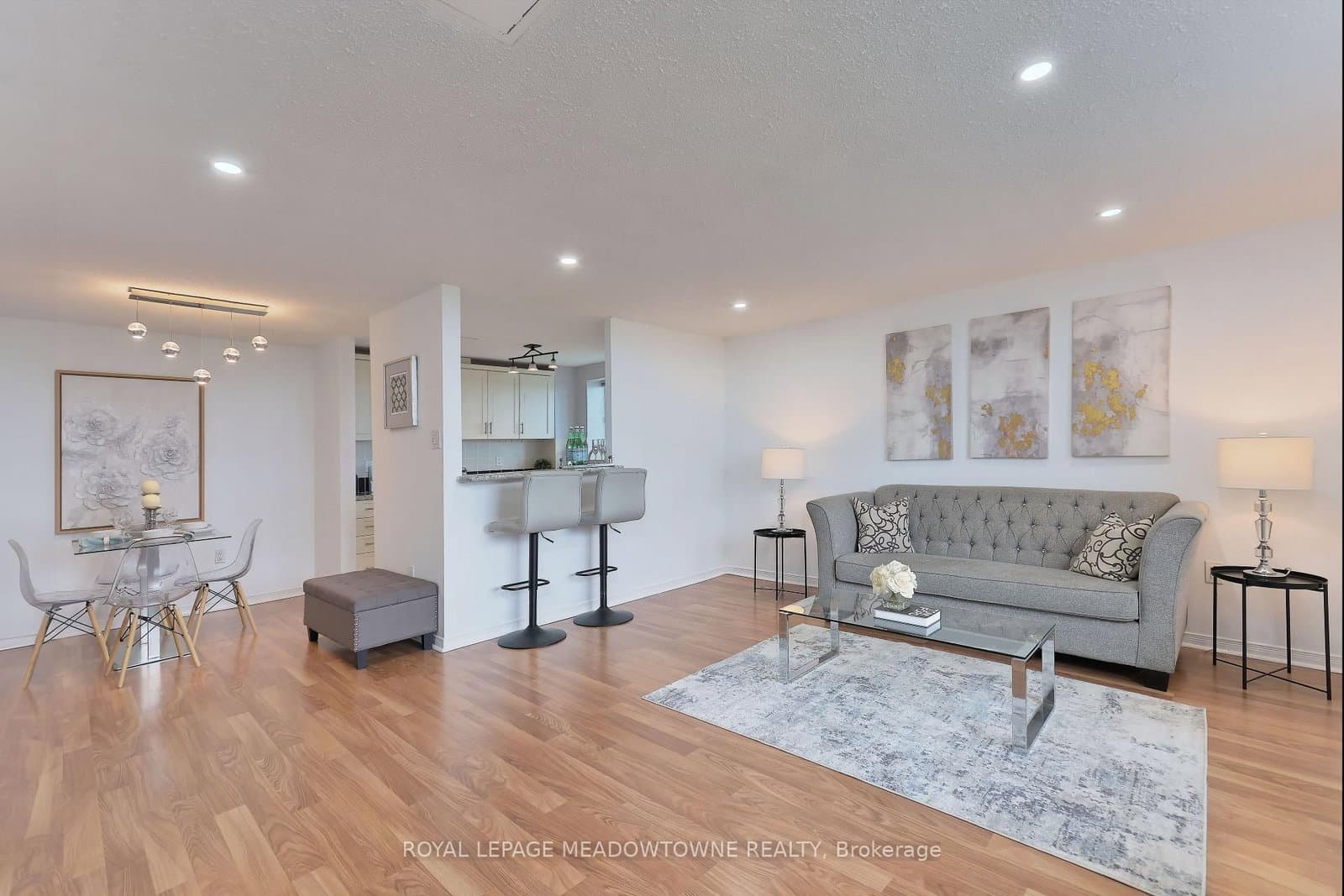 #1013 - 6720 Glen Erin Drive