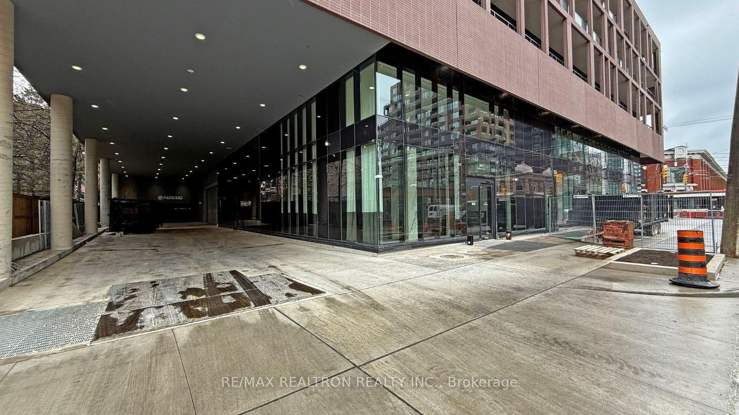 285 Dufferin Street, Unit 401