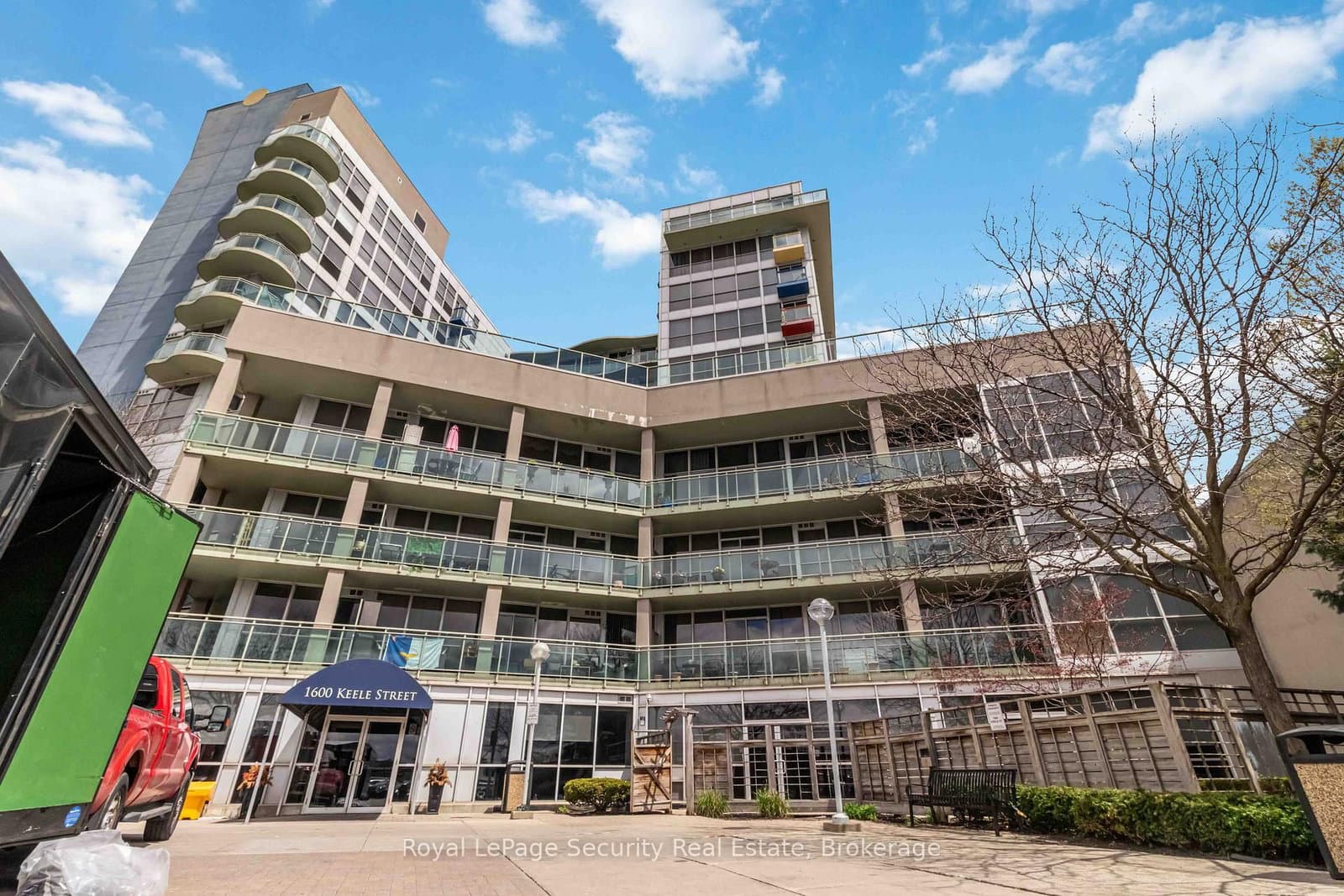 #911 - 1600 Keele Street