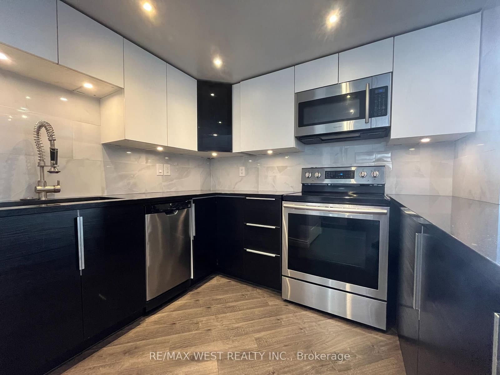 #1007 - 300 Webb Drive