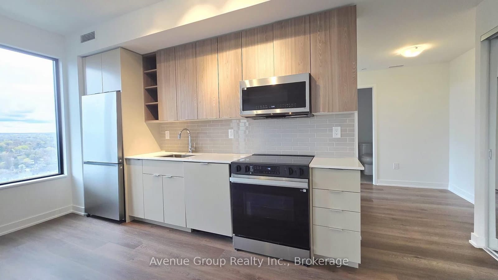 #1502 - 2075 Lakeshore Road