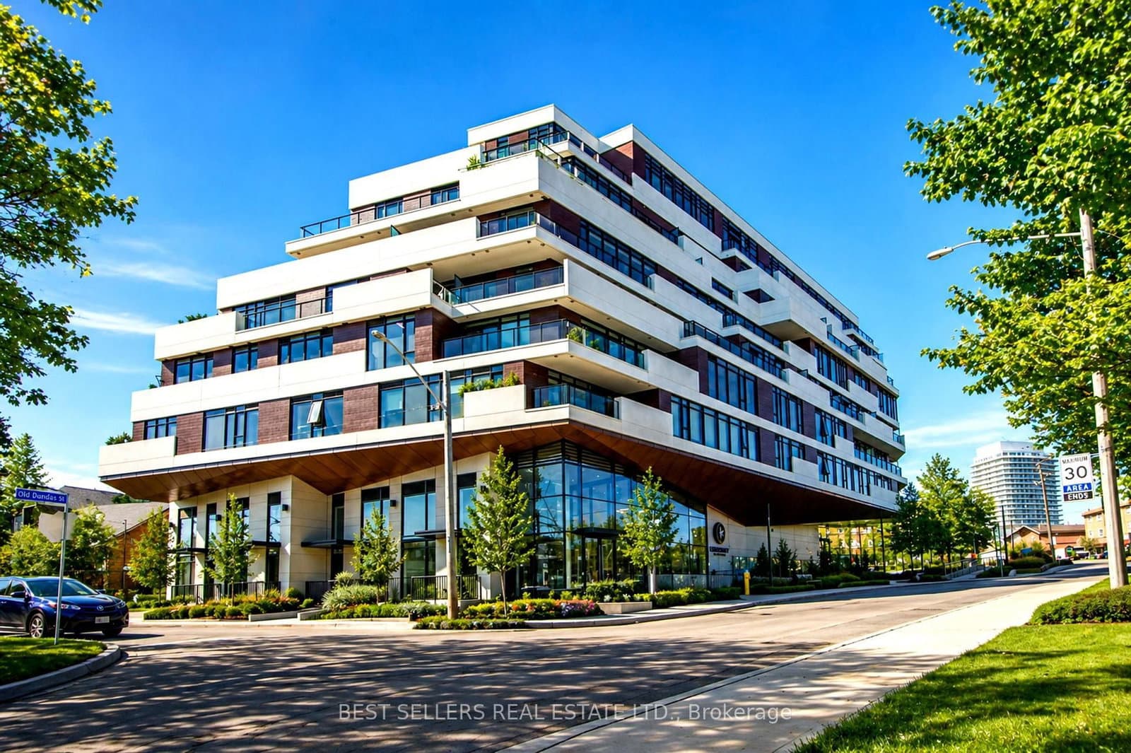 160 Kingsway Crescent, Unit 611