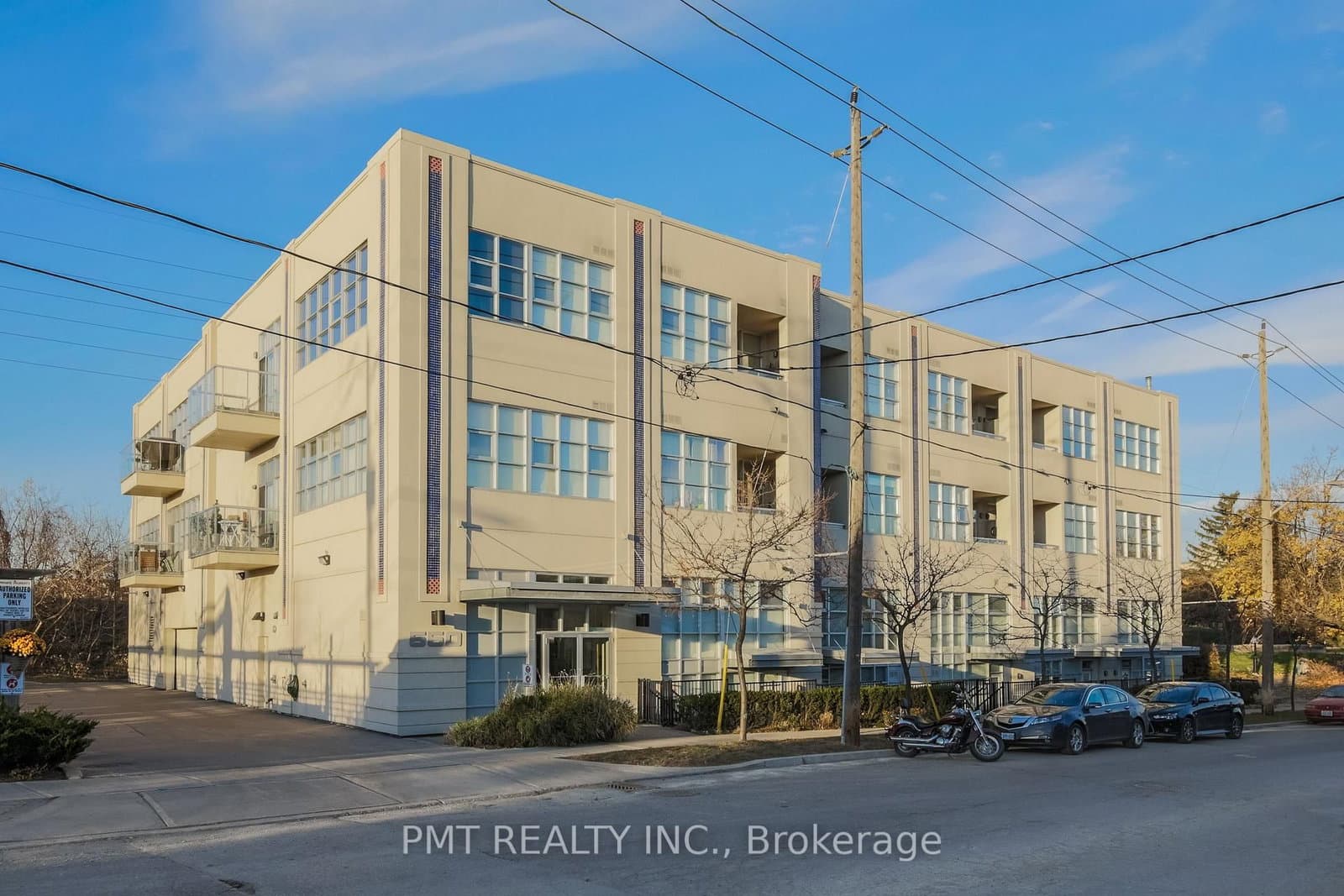 #302 - 550 Hopewell Avenue